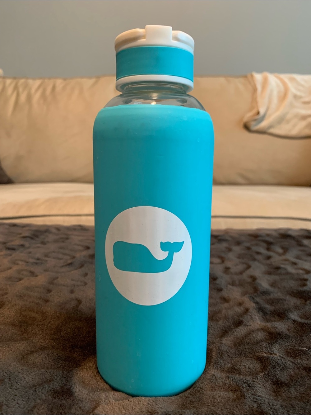Glass Vineyard Vines Turquoise Whale Silicone wrapped Glass Water 16oz Bottle